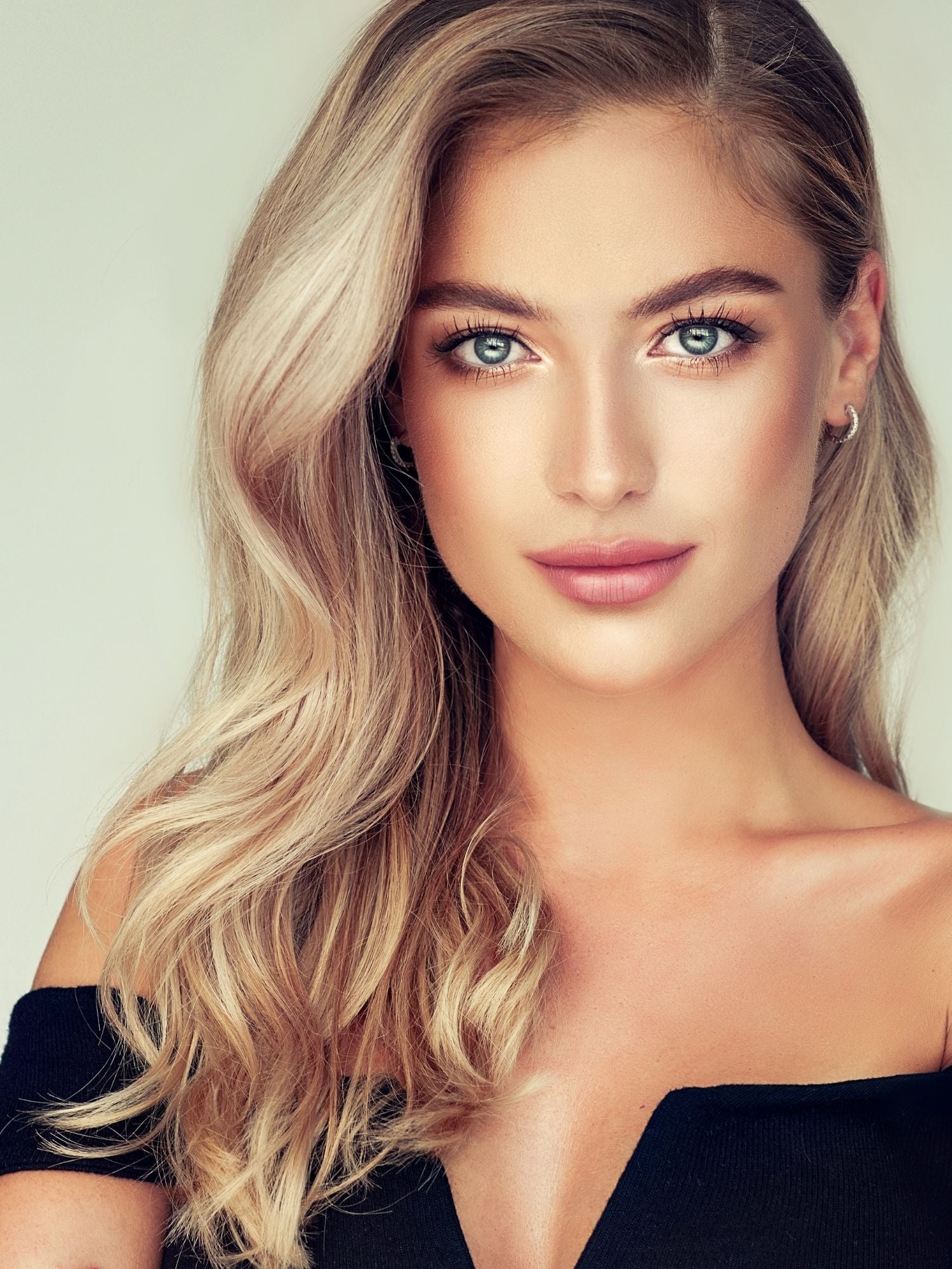 Hair Colorist for Blonde Hair Scottsdale and Phoenix Arizona